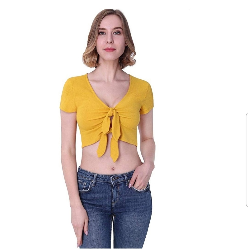 🔥SALE🔥 🆕️💛Crop Top with Front Ties in Yellow💛